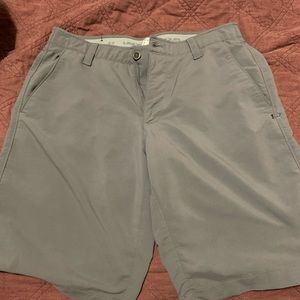 Men’s UA size 34 (grey) Golf shorts